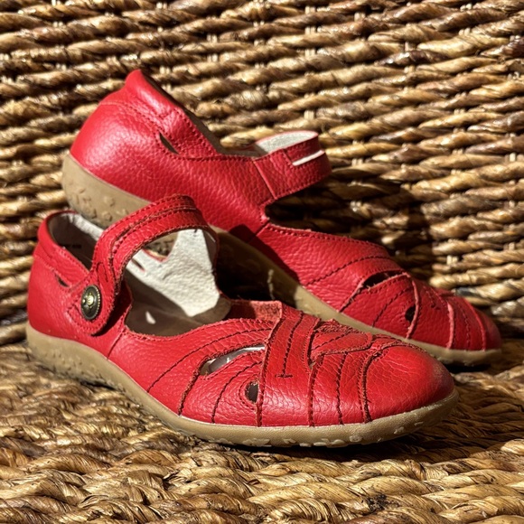 Spring Step Red Leather Women's Mary Jane’s Size 10.5/11 US - Picture 1 of 9